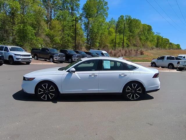 Used 2024  Honda Touring image 10
