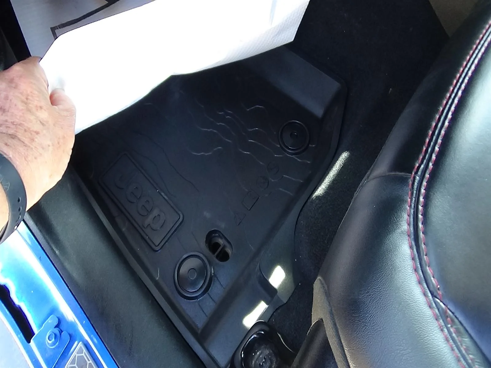 Used 2024 Hydro Blue Pearl Coat (pbj) Jeep Rubicon image 20