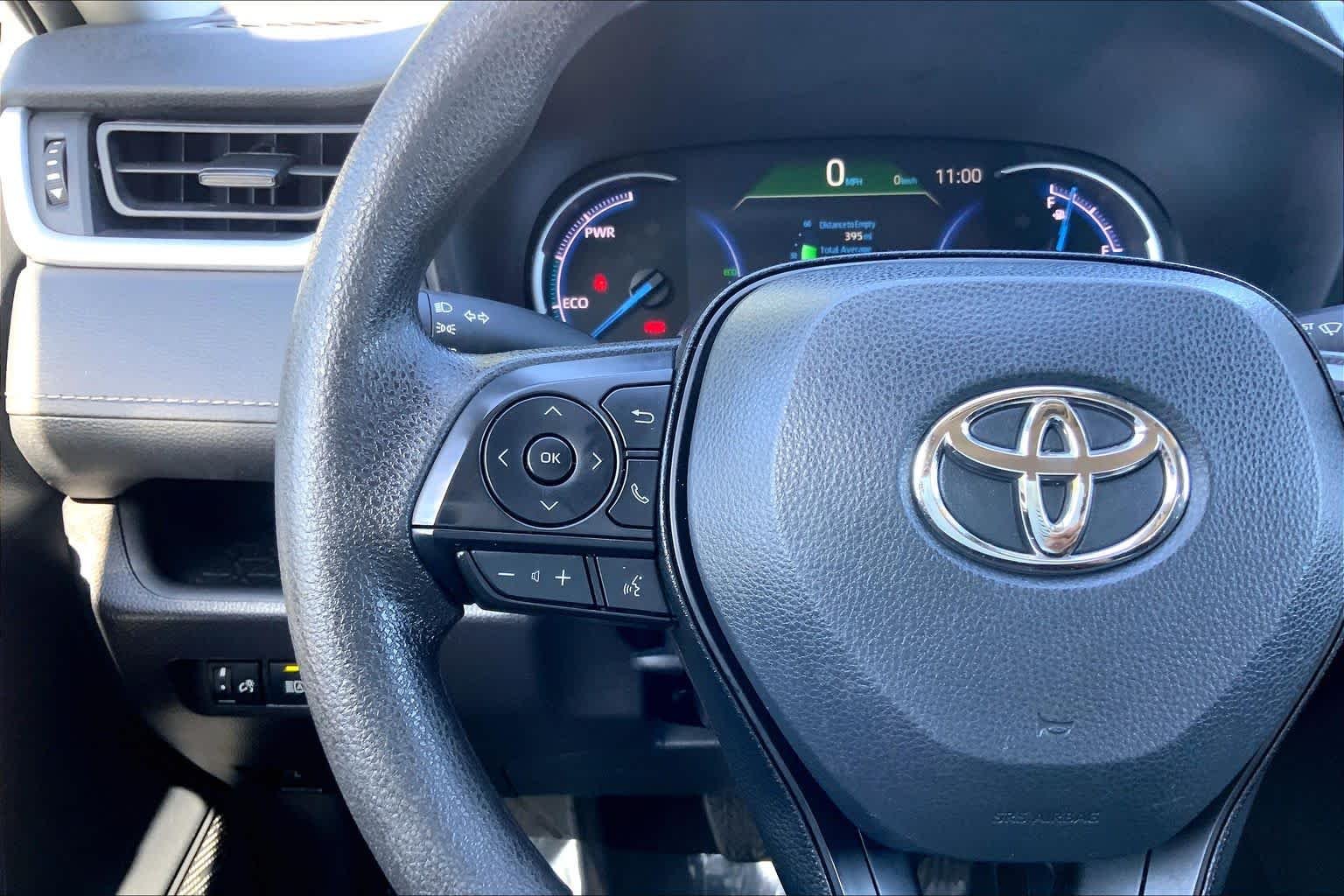 Used 2025 Ice Cap Toyota Hybrid XLE image 24
