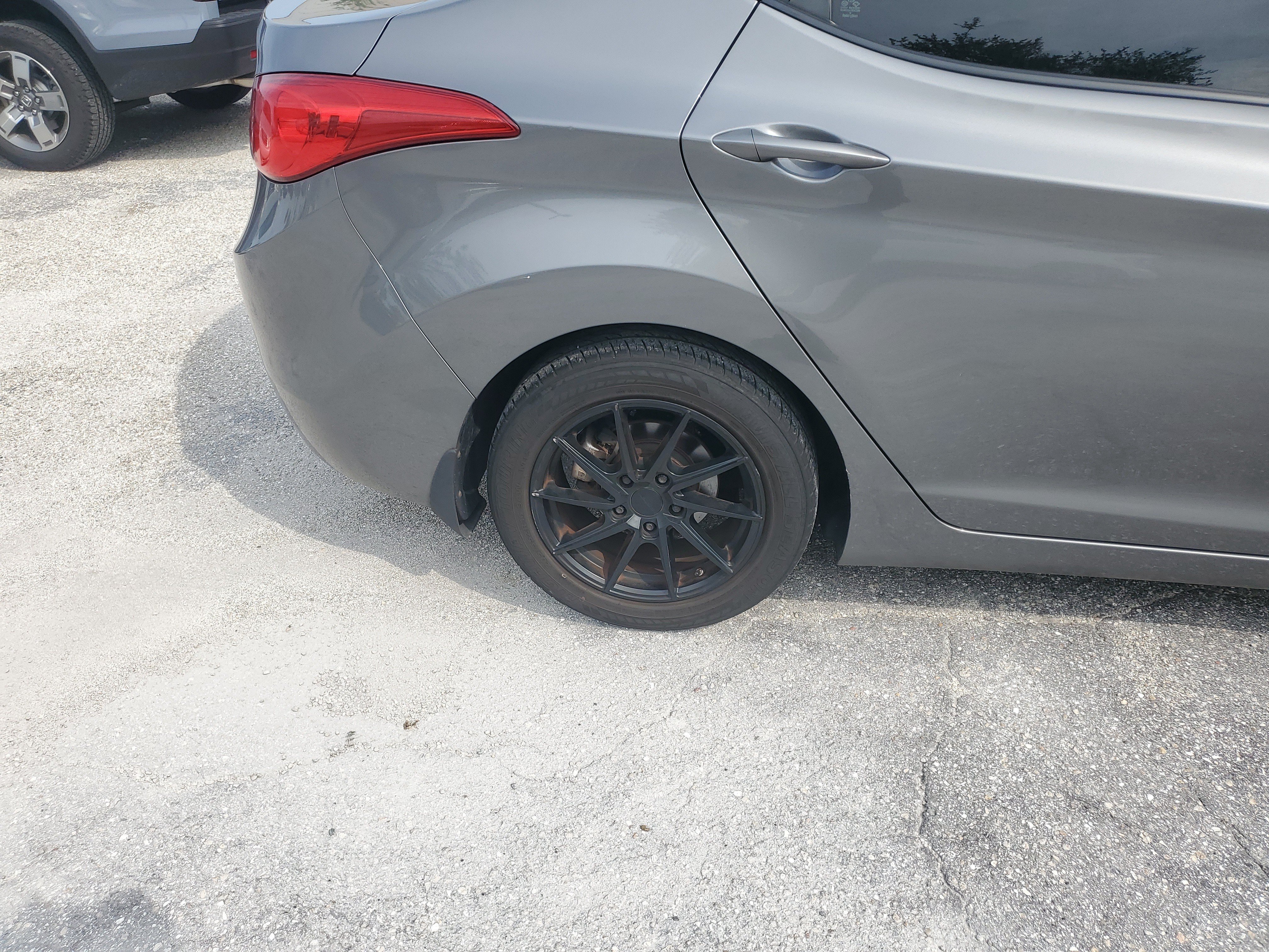 Used 2013 Harbor Gray Metallic Hyundai Limited image 3
