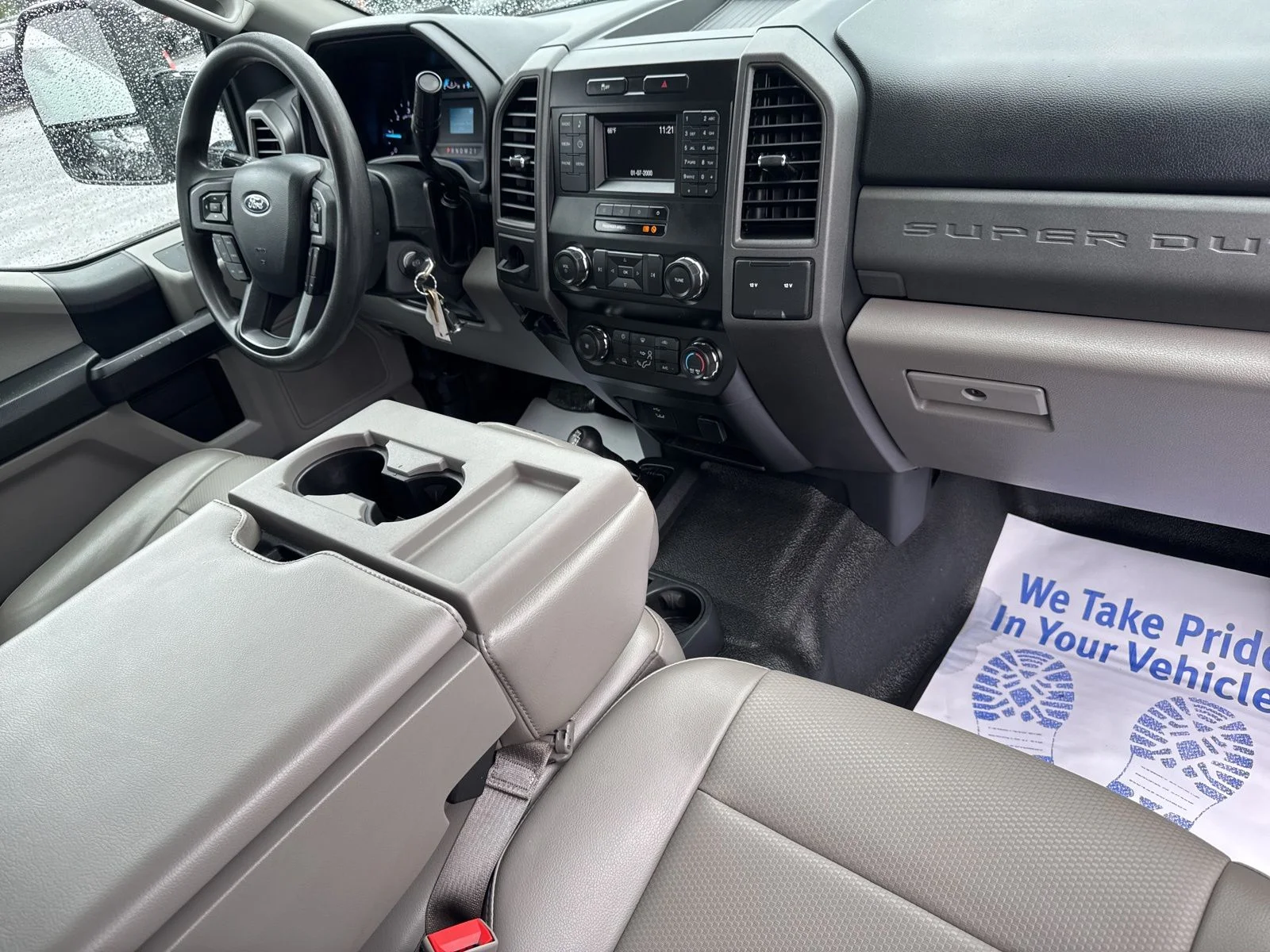 Used 2019 White Ford XL image 31