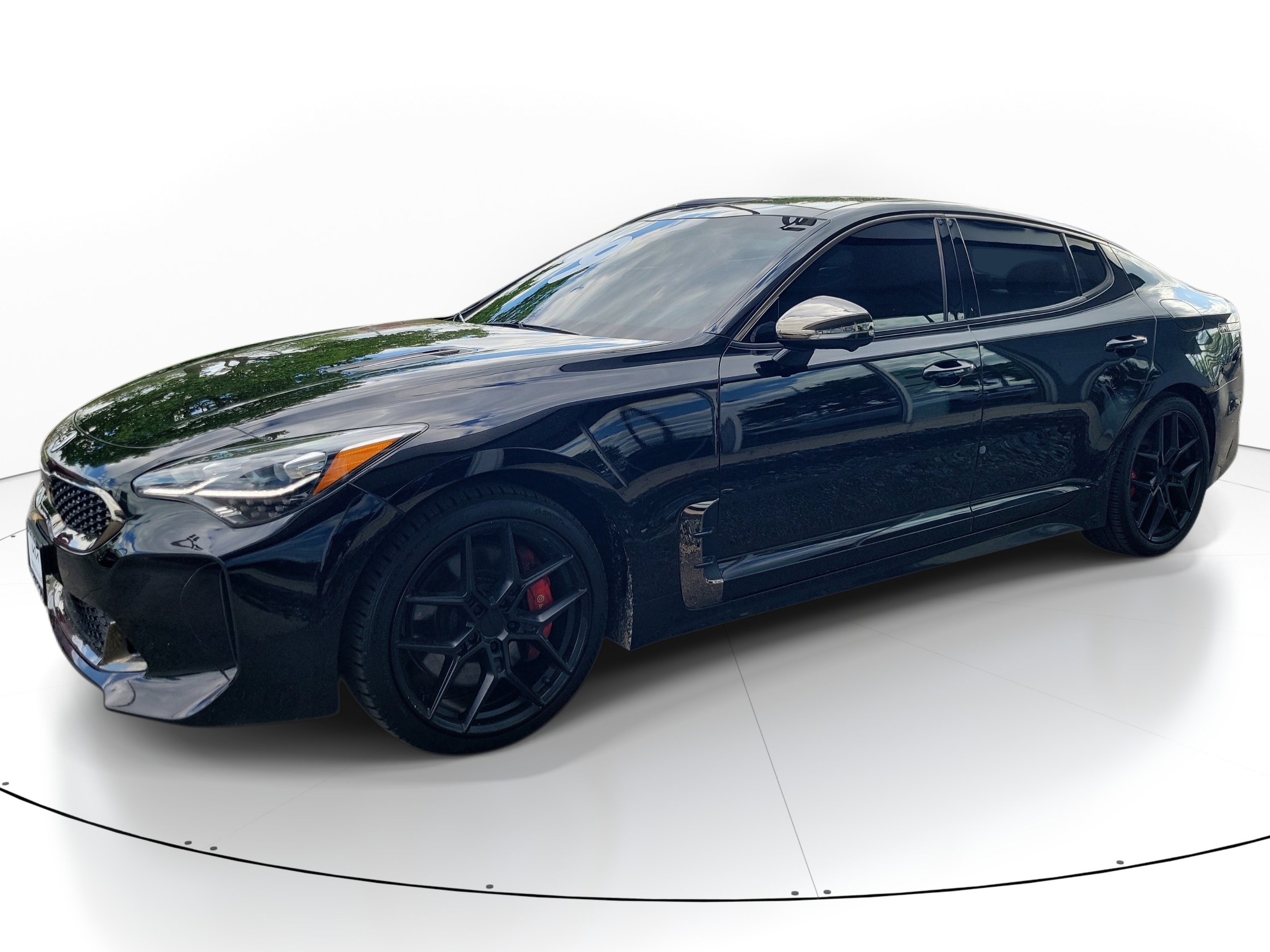 Used 2022  Kia GT2 image 2