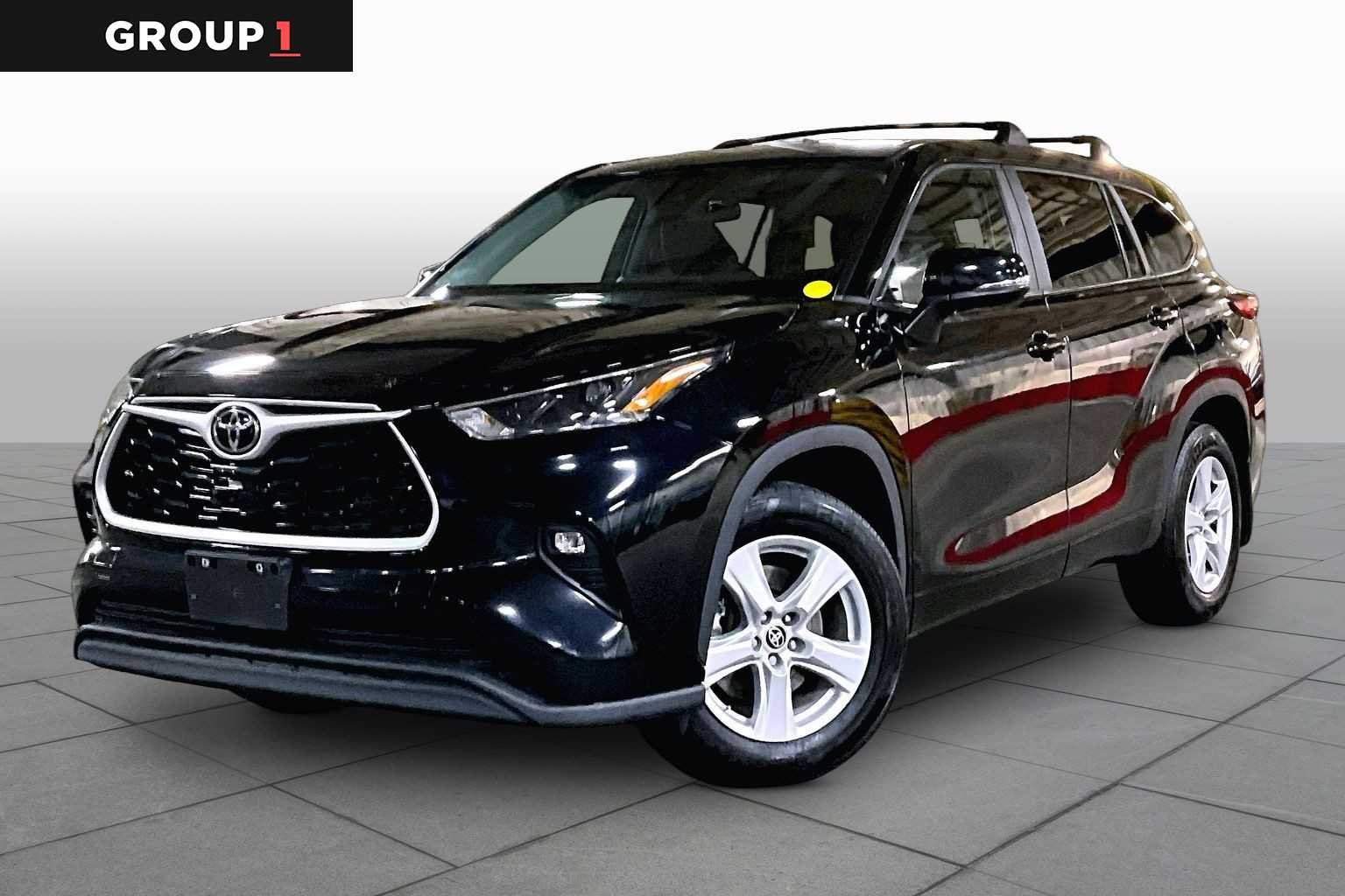 Pre-Owned 2024 Toyota Highlander LE AWD in Houston #RS561002