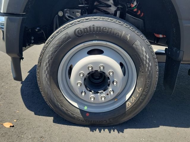New 2026 Oxford White Ford F-550® XL image 22
