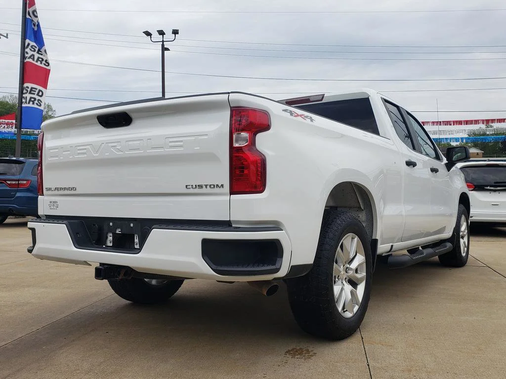Used 2023 Summit White Chevrolet Custom image 3