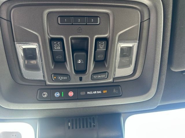 Used 2025 White GMC Denali image 20