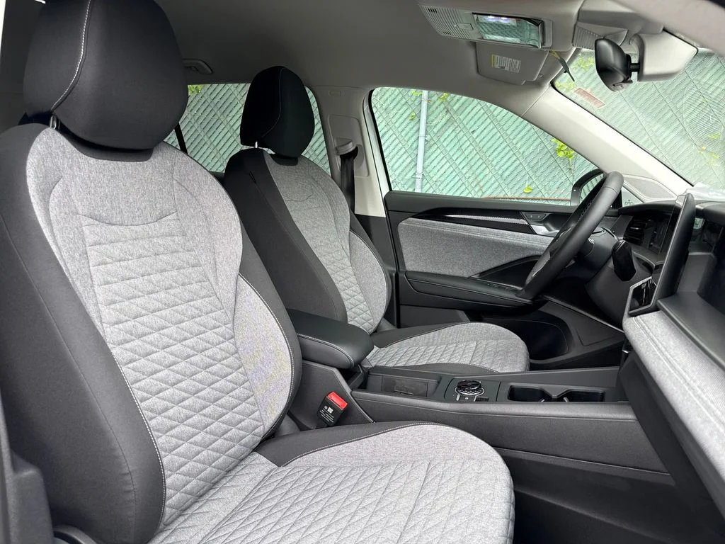 New 2026 Pure White Volkswagen S image 27