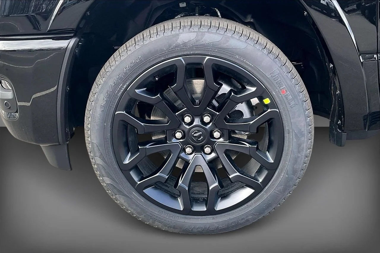 New 2026 Diamond Black Crystal Pearl-Coat Exterior Paint RAM Limited image 31