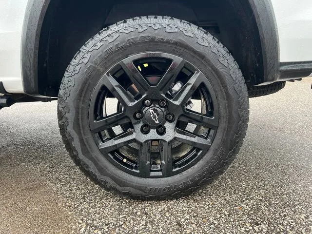 Used 2024 Summit White Chevrolet Trail Boss image 9