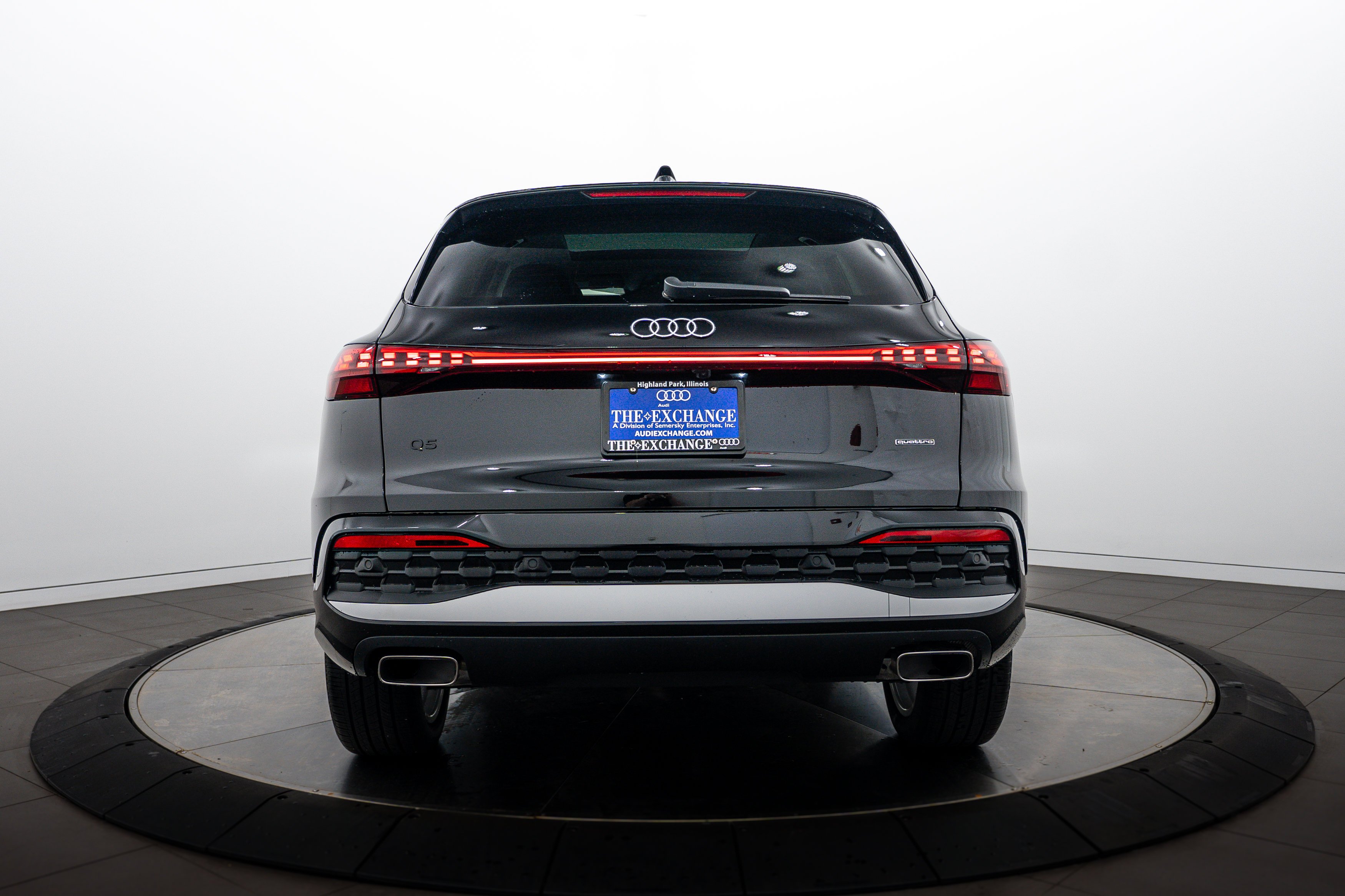 Used 2025 Mythos Black Metallic Audi Premium Plus image 22