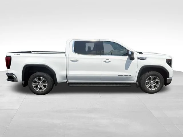 Used 2023 Summit White GMC SLE image 7
