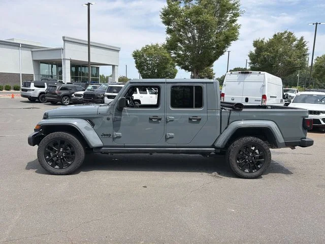 Used 2024 Gray Jeep Nighthawk image 10