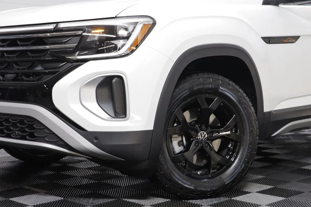 New 2026 White Volkswagen Peak Edition image 4