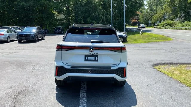 New 2026 White/off-white Volkswagen 2.0T SE R-Line Black image 6