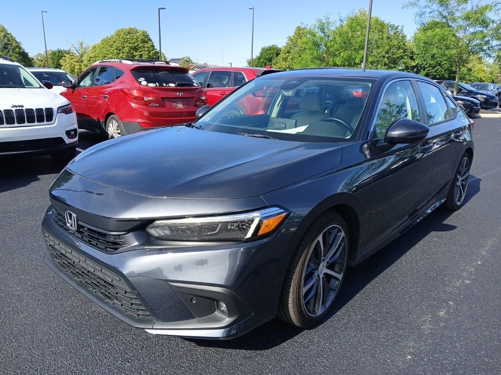 2024 Honda Civic Touring CVT's photo