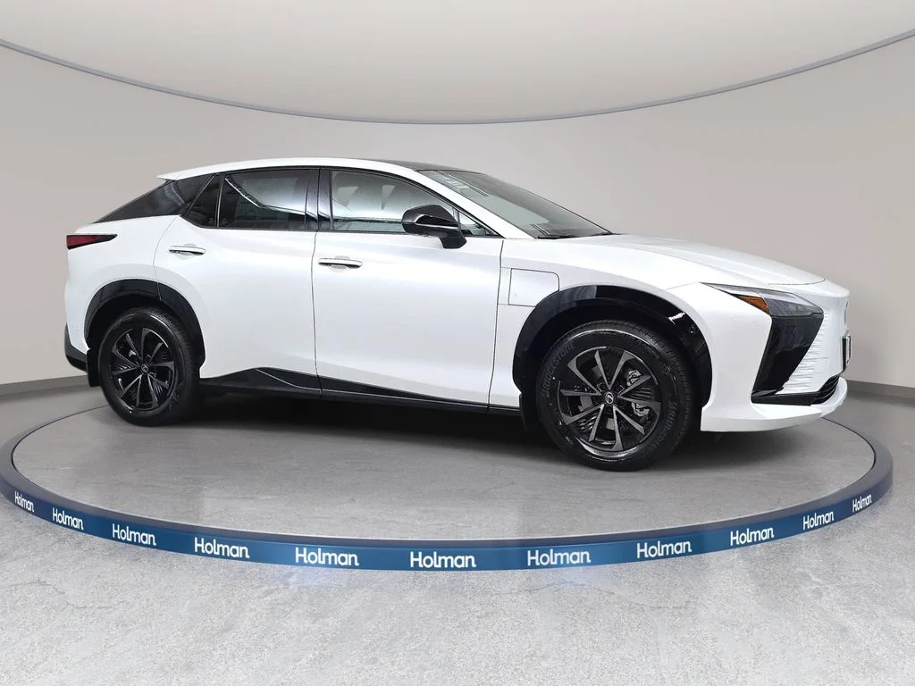 New 2026 Oxygen White Lexus PREMIUM AWD image 3