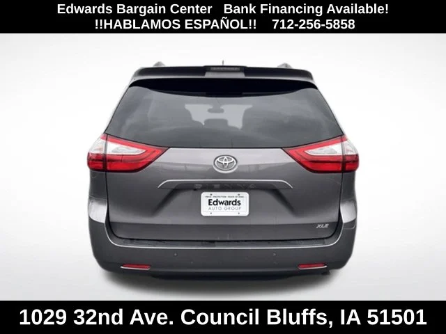 Used 2019 Gray Toyota XLE Premium image 6
