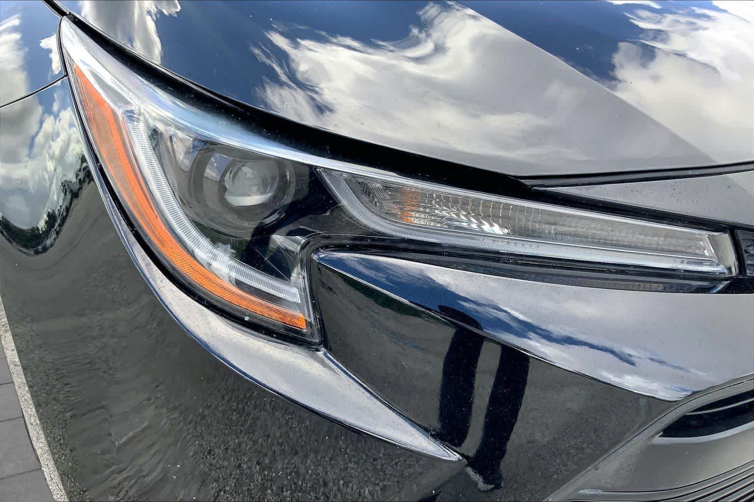 Used 2023 Midnight Black Metallic Toyota LE image 27