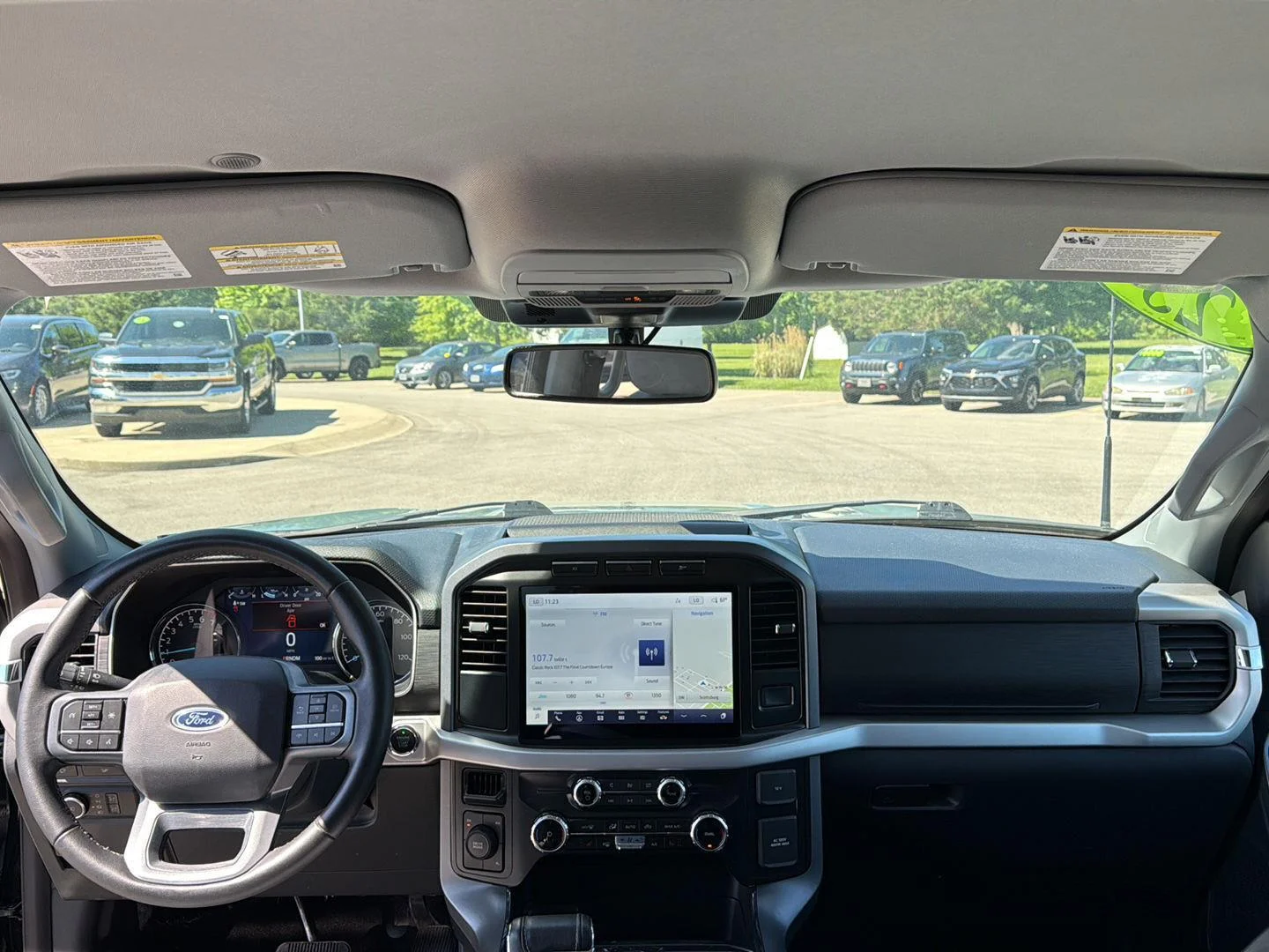 Used 2023 Area 51/Agate Black Ford XLT image 3