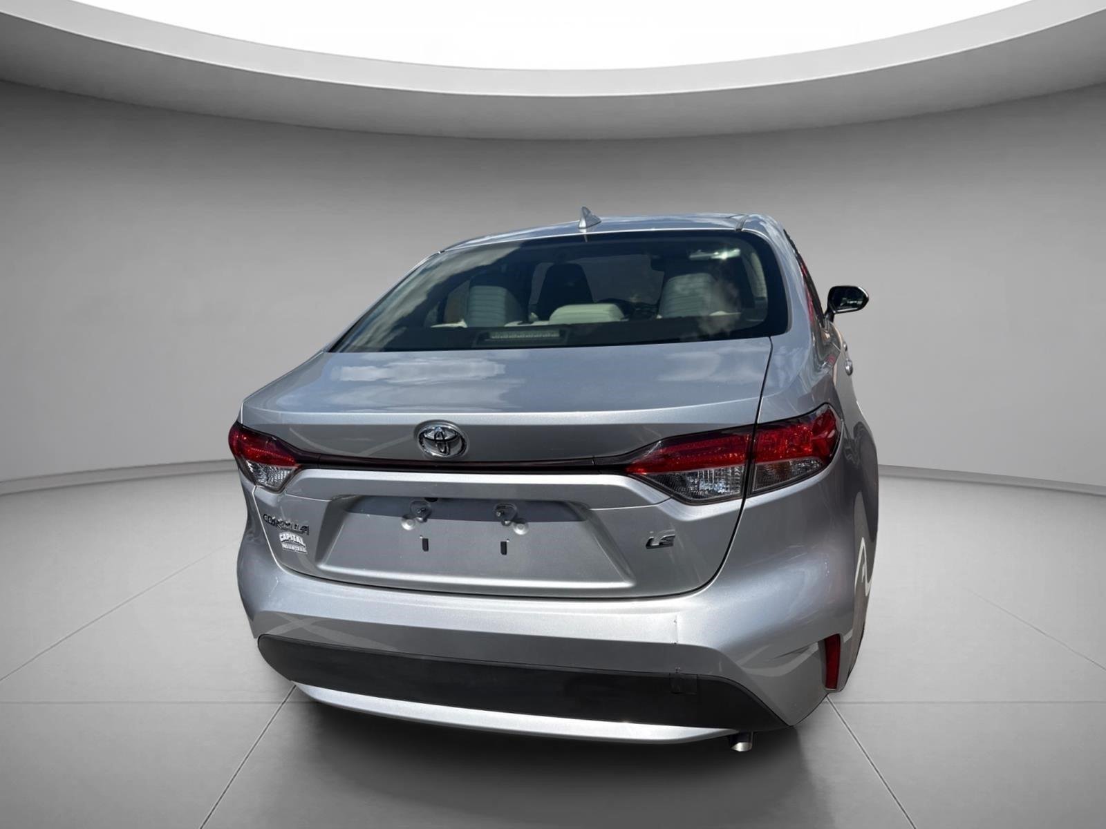 Used 2020 Classic Silver Metallic Toyota LE image 12