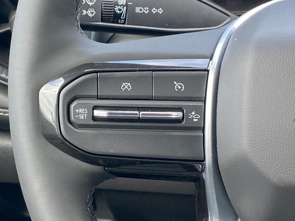 2025 Chevrolet Colorado LT - Photo 9