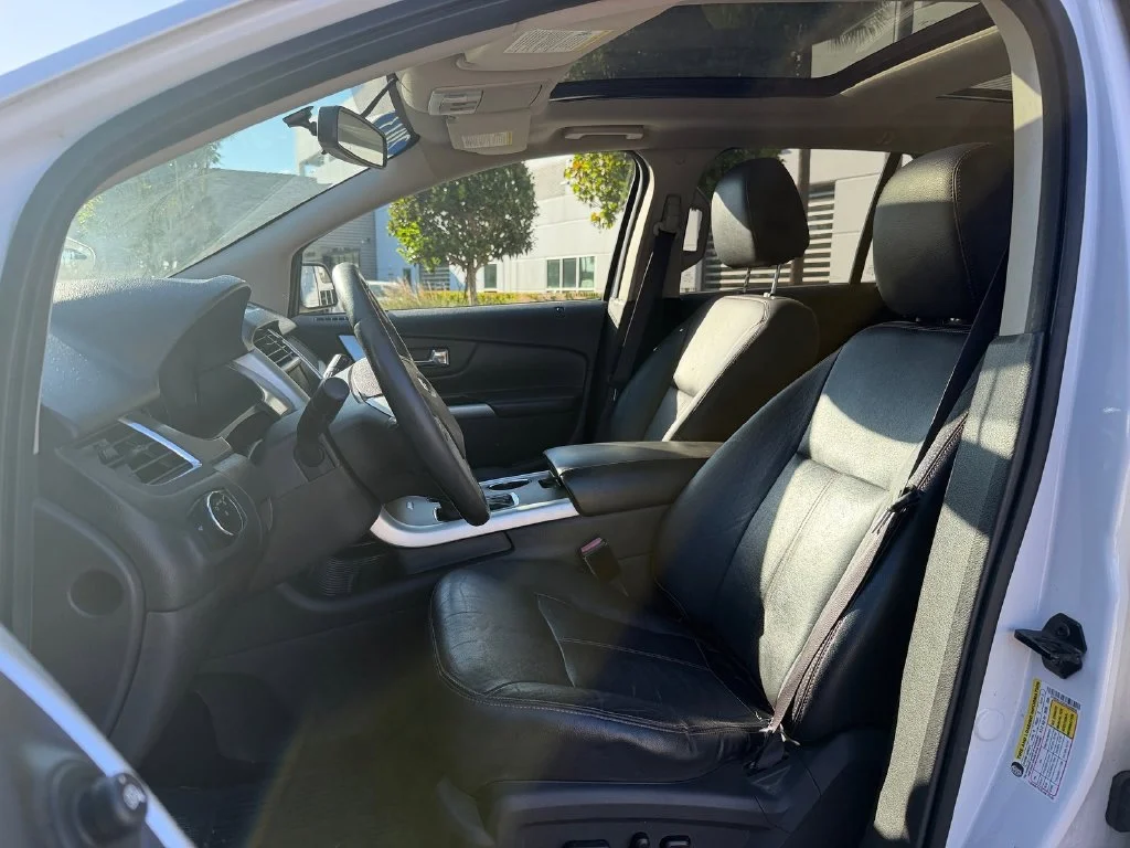 Used 2013 White Platinum Tri-Coat Metallic Ford SEL image 10