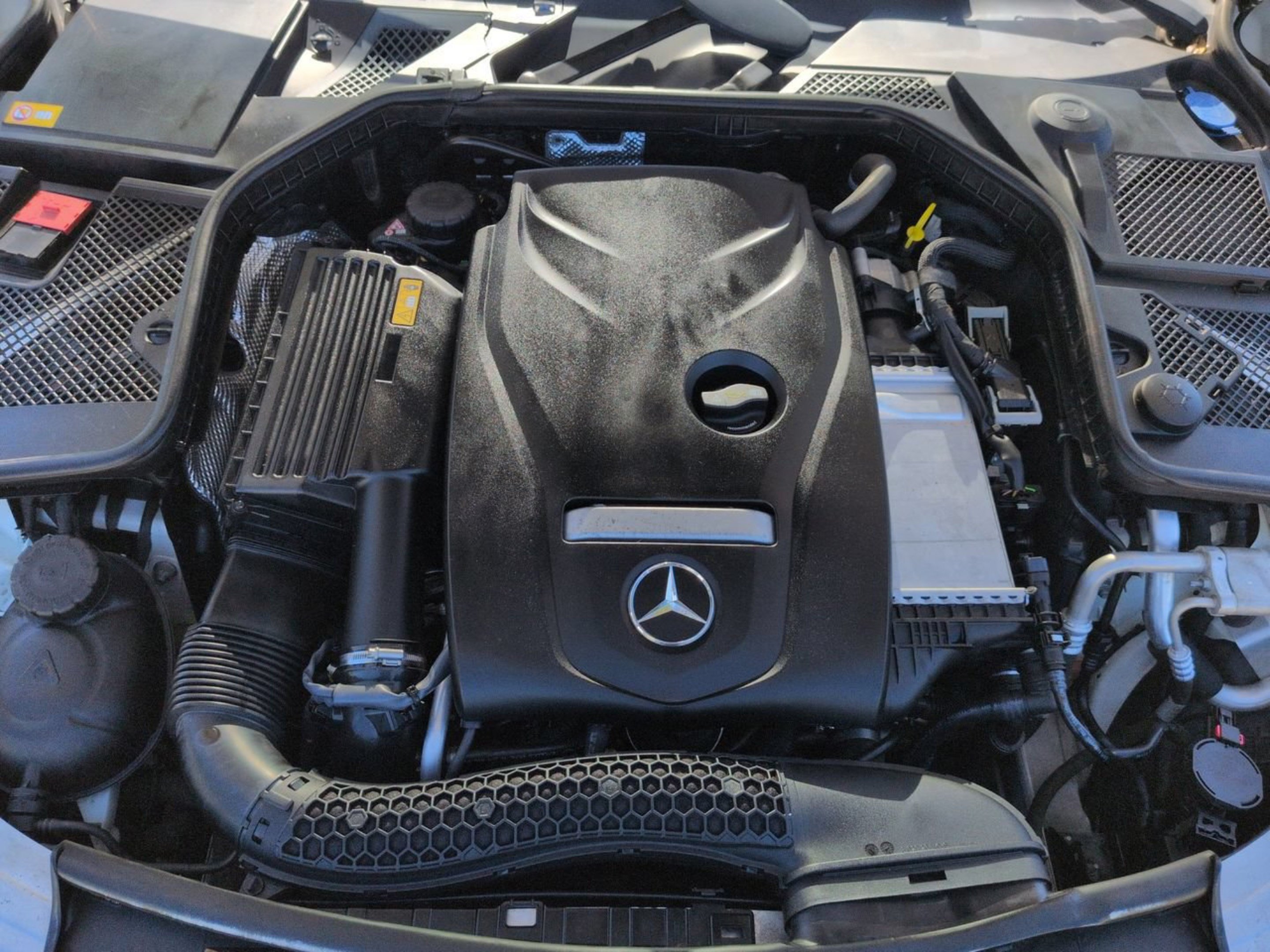 Used 2015 Polar White Mercedes-Benz C 300 image 15
