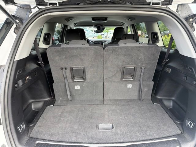 Used 2022 White Jeep Laredo image 11