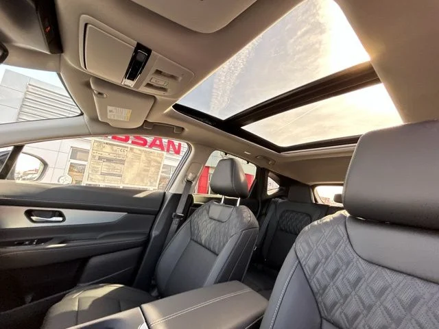 New 2026 Super Black Nissan Platinum image 37