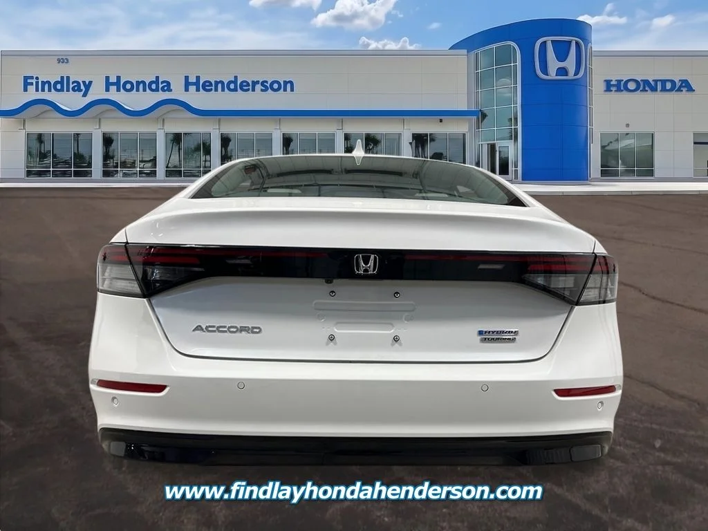 New 2026 Platinum White Pearl Honda Touring image 4