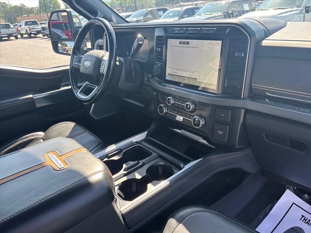 2023 Ford F-450 Super Duty Platinum - Photo 13
