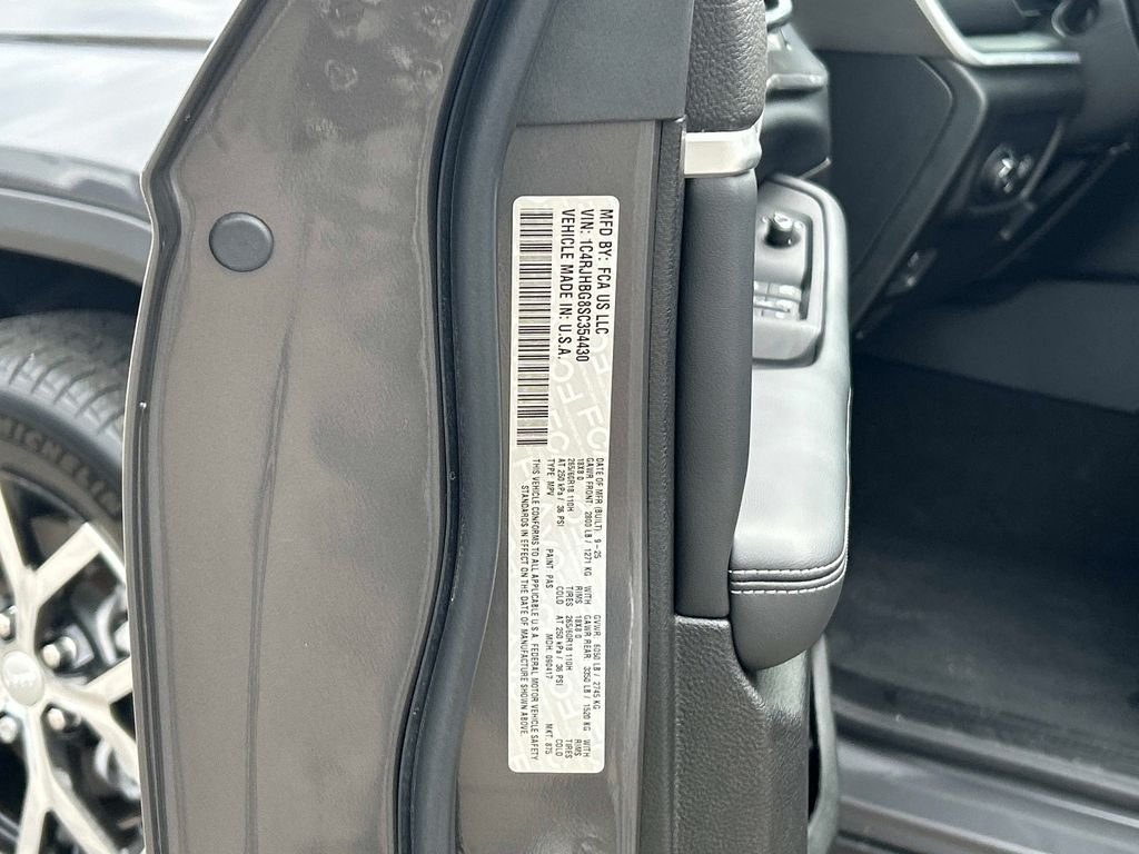 Used 2025 Gray Jeep Limited image 10