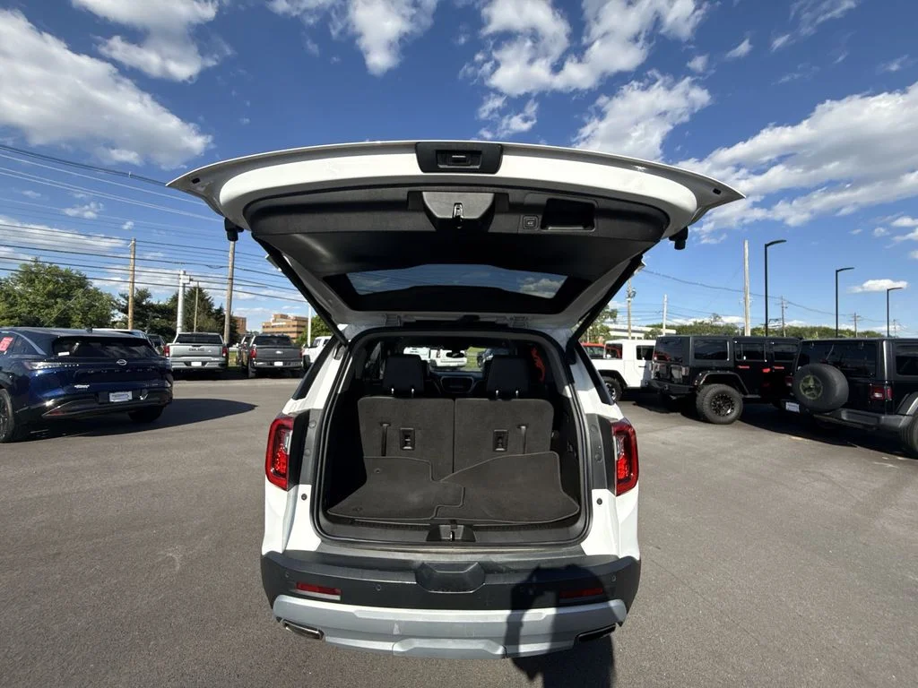Certified Used 2023 White GMC SLT image 23