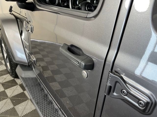 Used 2021 Gray Jeep Unlimited Sahara image 13