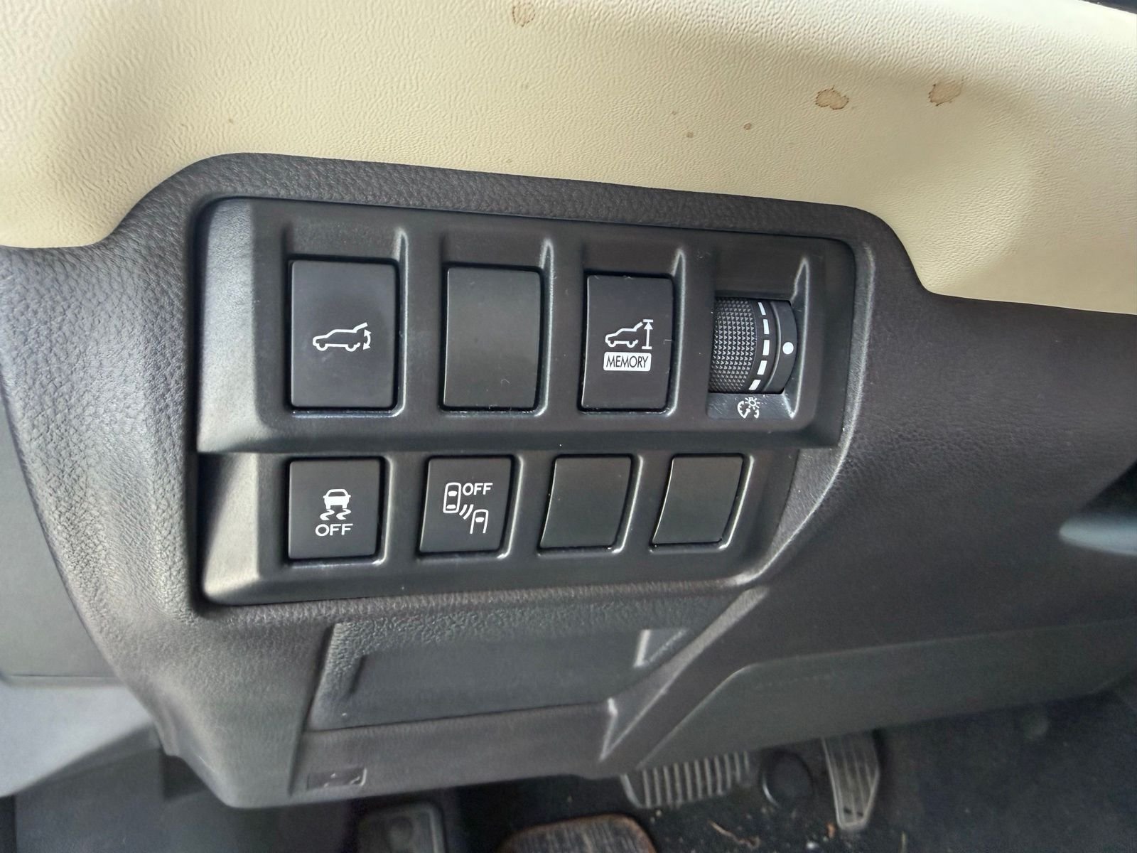 Used 2019 Brown Subaru Touring image 23