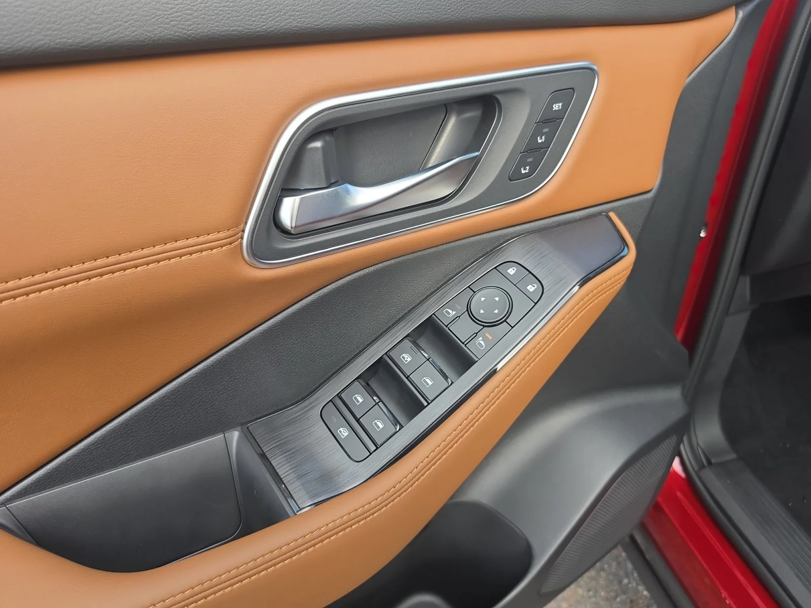 New 2026 Scarlet Ember Tintcoat Nissan Platinum image 30