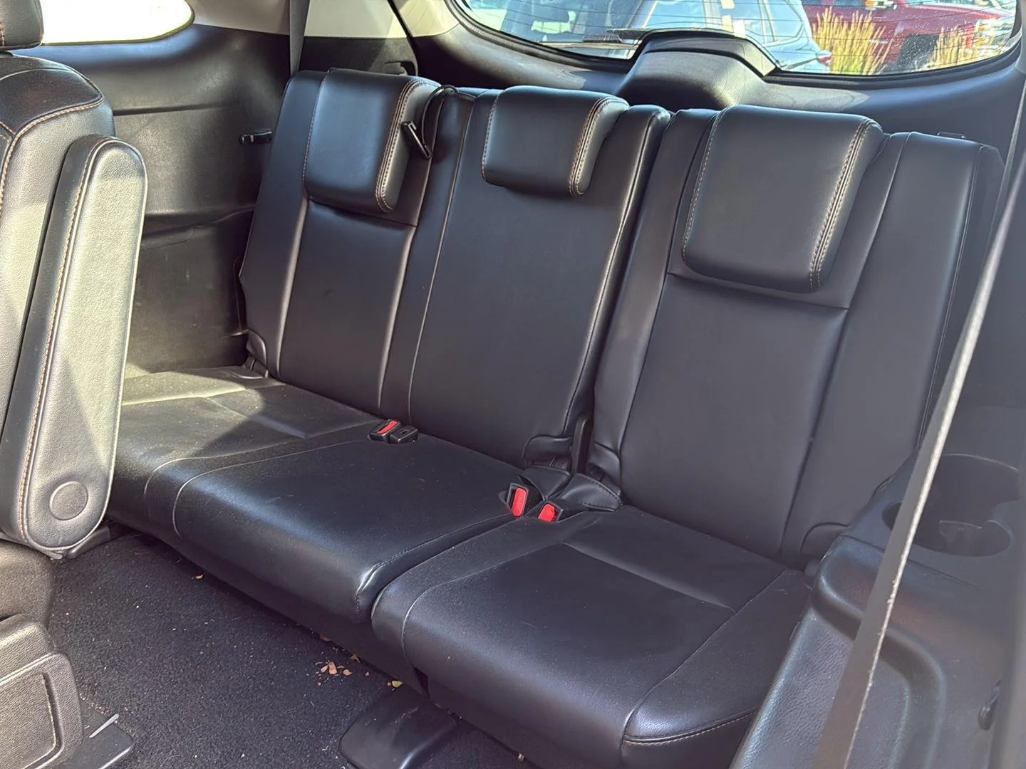Used 2017 Shoreline Blue Pearl Toyota XLE image 11