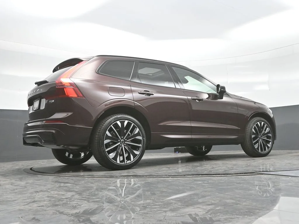 New 2026 Mulberry Red Volvo T8 Ultra image 27