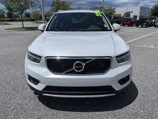Used 2021 White Volvo Momentum image 9