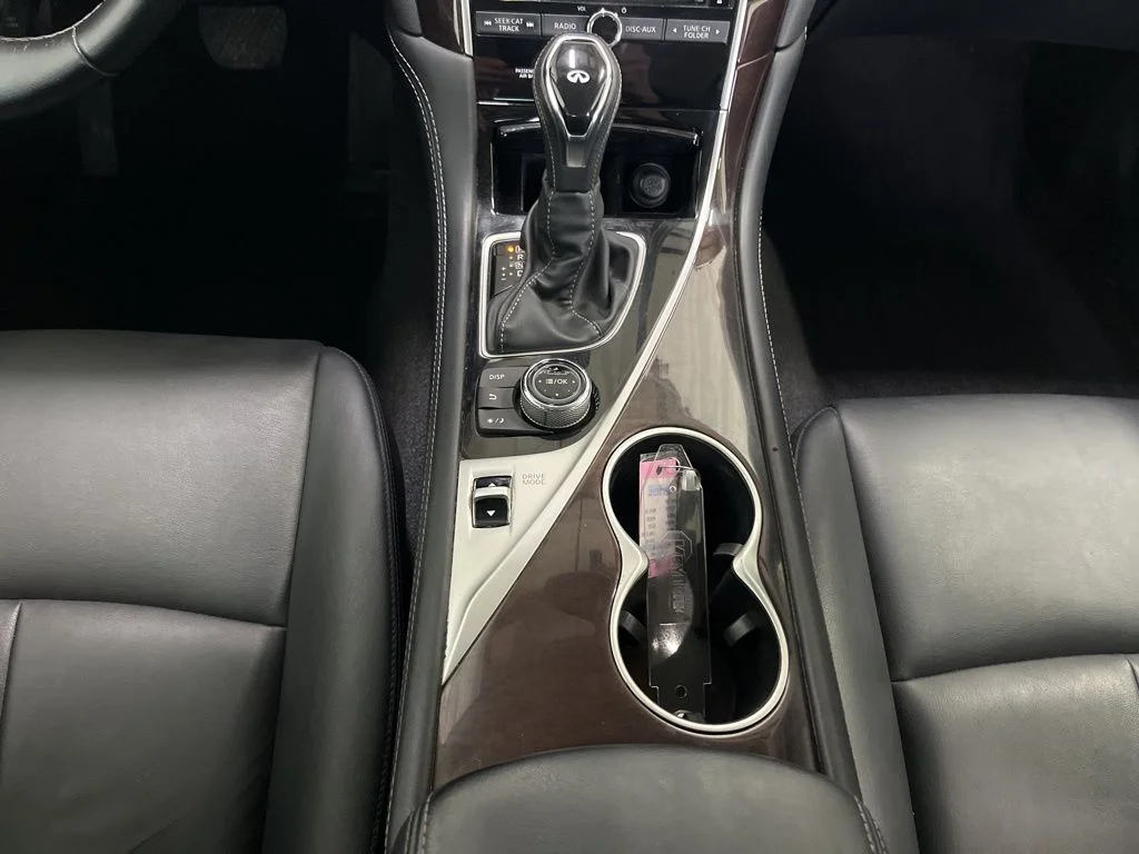 Used 2018 White INFINITI 3.0t LUXE image 11
