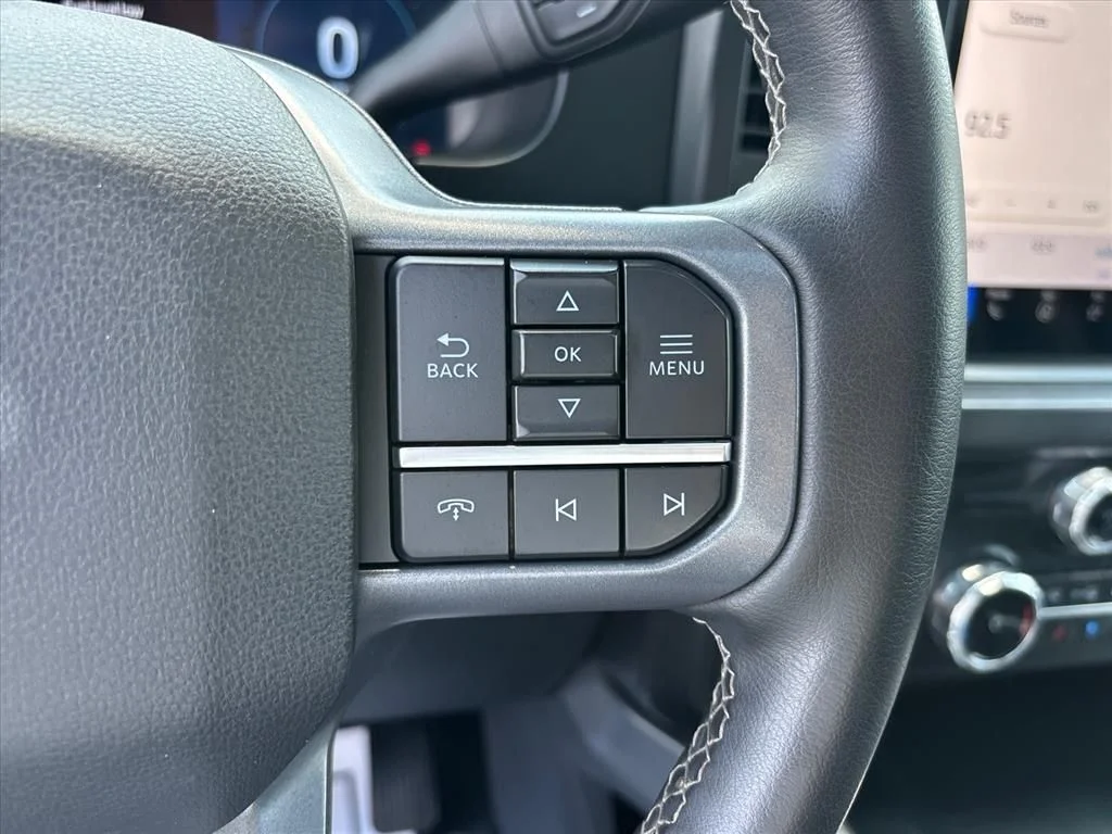 Used 2025 Black Ford Lariat image 31