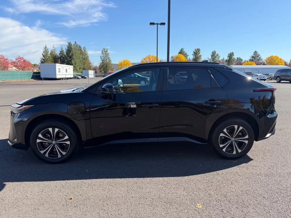 Used 2024 Black Toyota XLE image 5