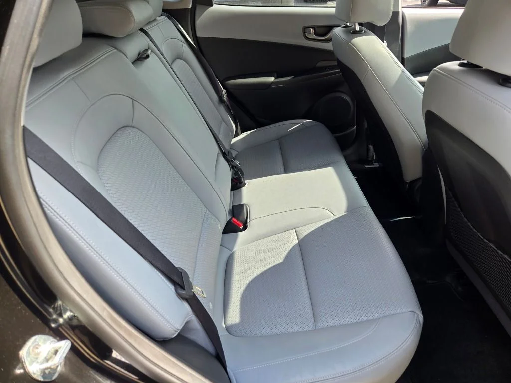 Used 2021 Black Hyundai Limited image 9
