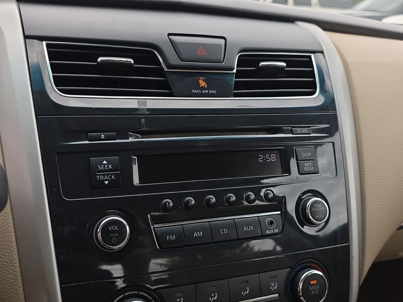 Used 2014 Brown Nissan 2.5 S image 21