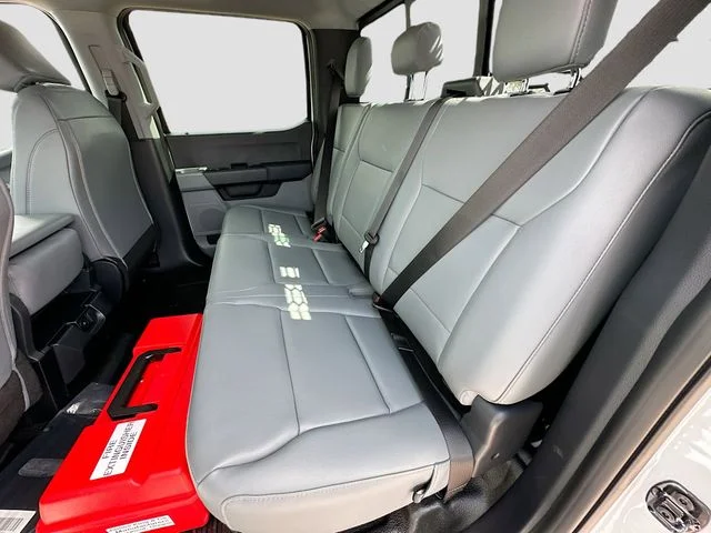 New 2026 Oxford White Ford XL image 16