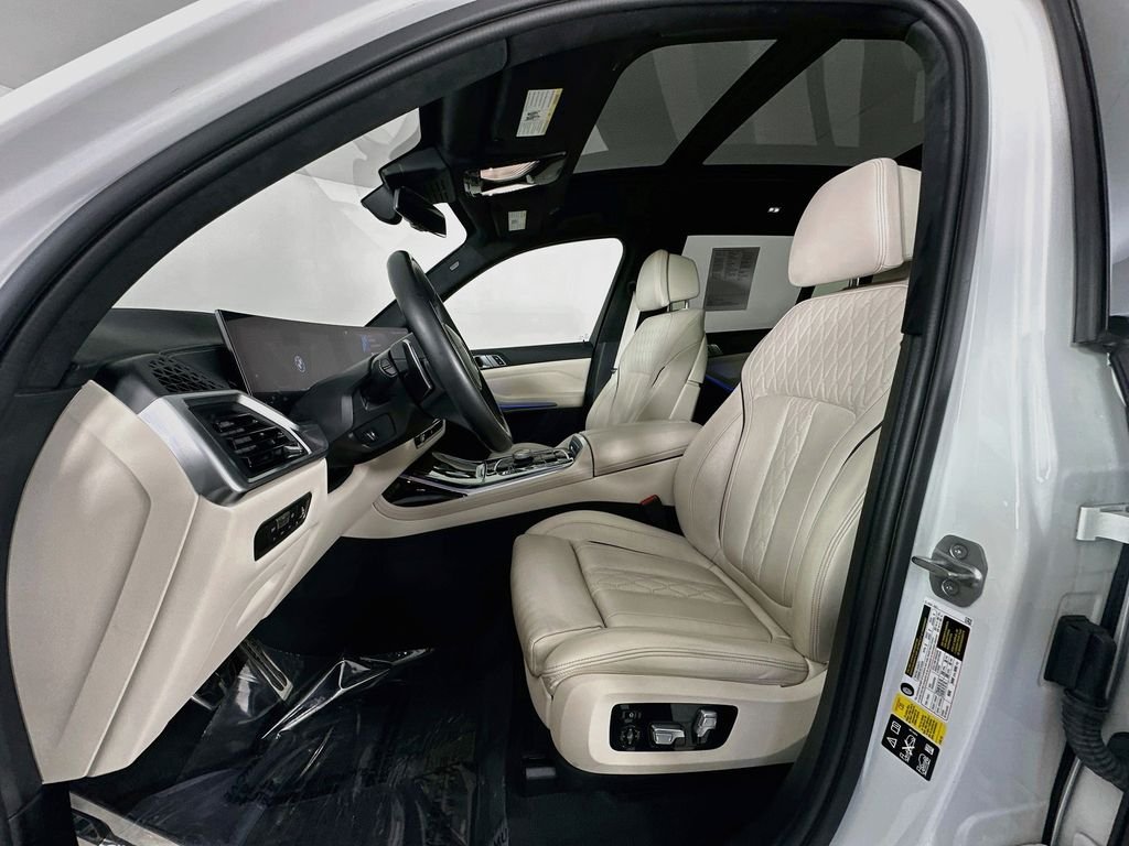 Used 2023 White BMW xDrive40i image 20