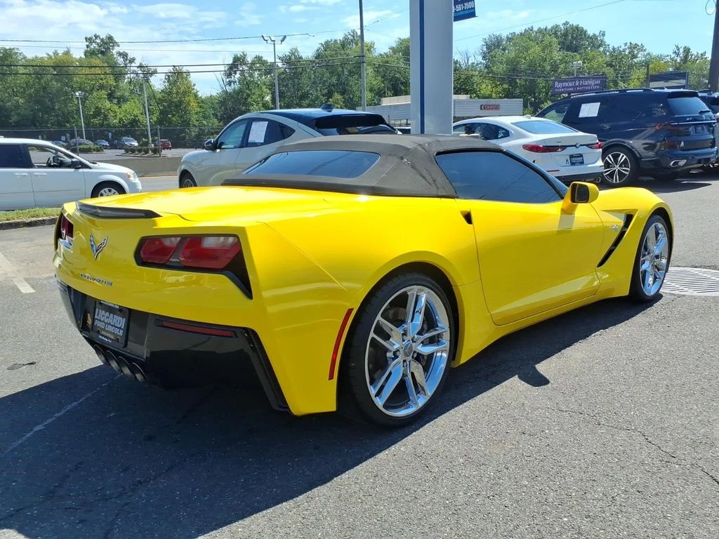 Used 2019 Yellow Chevrolet Stingray image 6