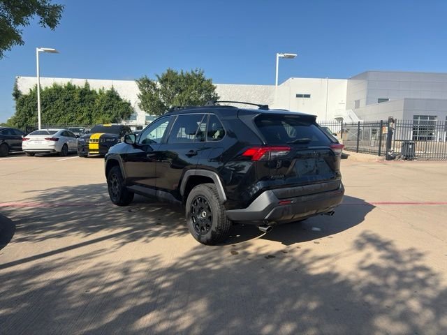 Used 2020 Black Toyota XLE Premium image 7