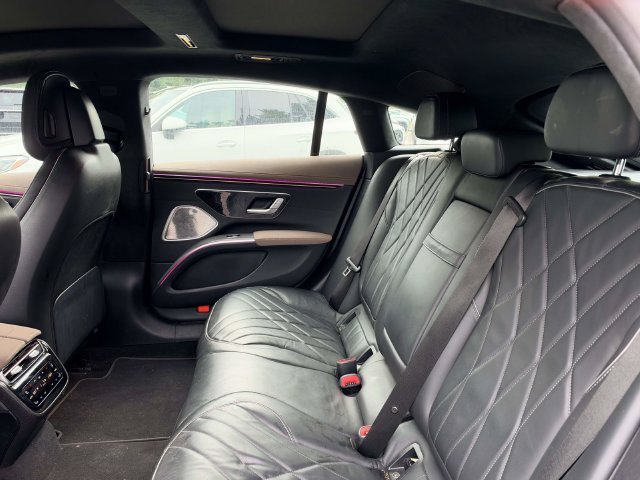Used 2023 Gray Mercedes-Benz 580 image 6