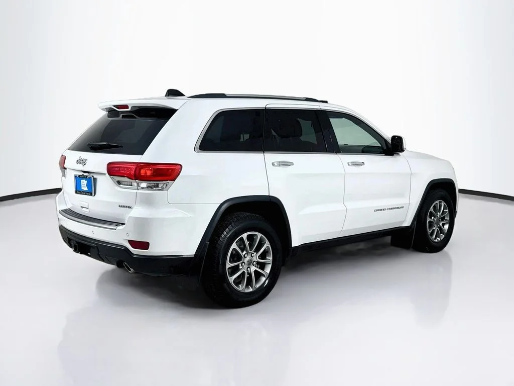 Used 2014 Bright White Clearcoat Jeep Limited image 7